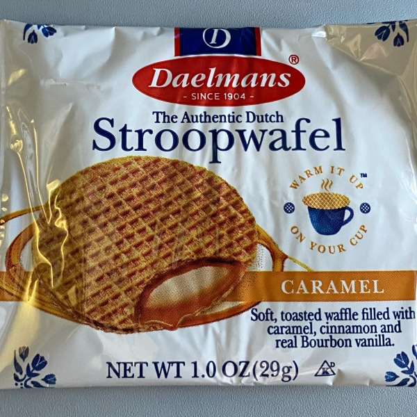 Daelmans The Authentic Stroopwafel, caramel flavoring: soft, toasted waffle filled with caramel, cinnamon and real Bourbon vanilla.